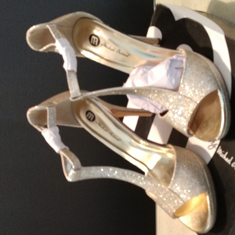 Gold sexy stiletto
